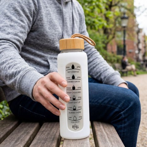 Butelka na wodę 960ml szklana z silikonową osłoną beżowa z miarką motywacyjną - Peterson