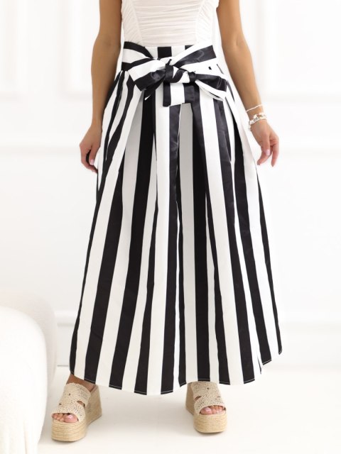 spódnica midi damska w paski letnia stylizacja