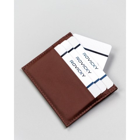 Brązowe, eleganckie etui na karty ze skóry naturalnej