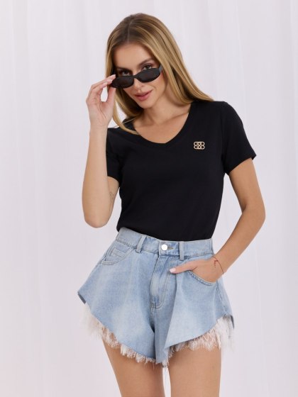Czarny bawełniany t-shirt damski z aplikacją RELEVANCE