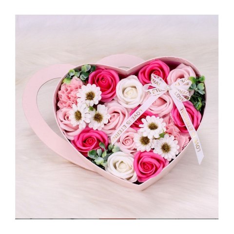 Flower box serce z różowymi kwiatami mydlanymi