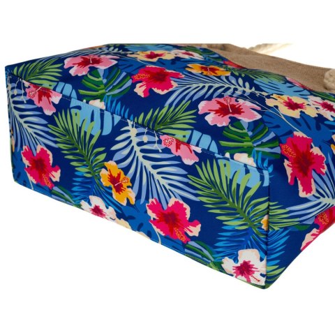 Lekka torba damska na plażę z niebieskim tłem i kolorowymi kwiatami hibiskusa