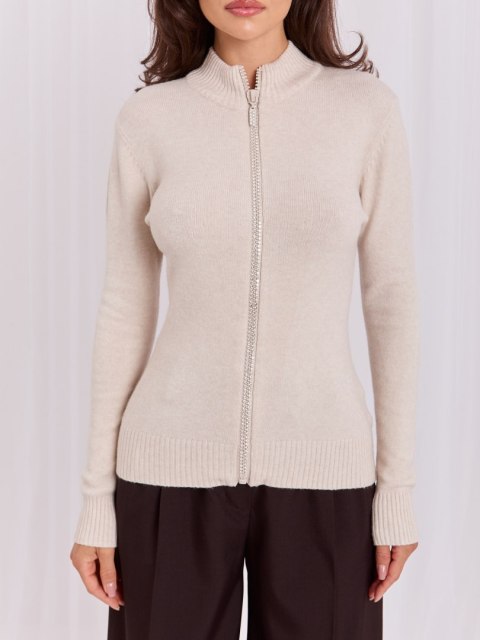 Elegancki jasnobeżowy sweter damski ze stójką