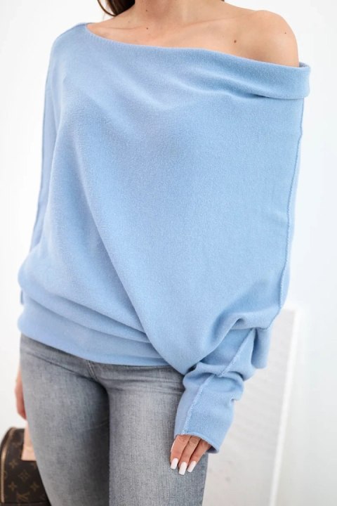 Elegancki sweter damski jeansowy typu nietoperz z dekoltem łódka