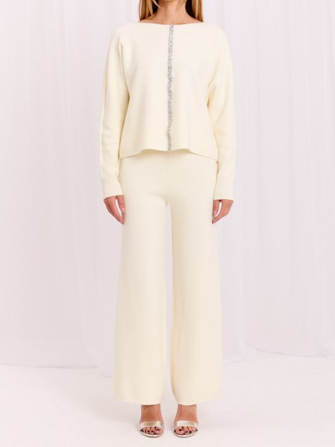 Ecru komplet damski sweter z cyrkoniami i spodnie wide leg