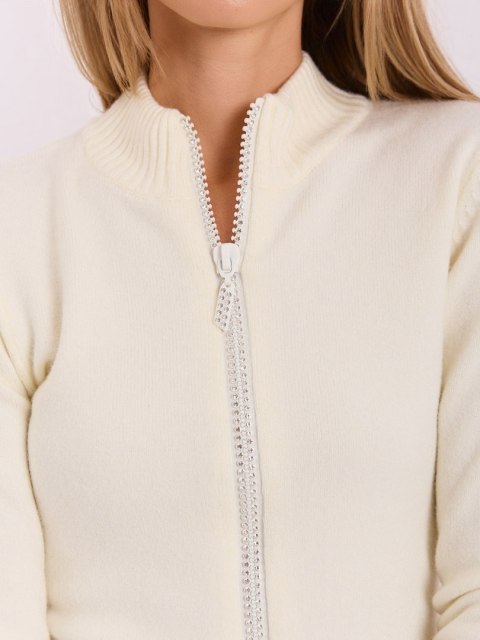 Elegancki sweter ecru damski z długim rękawem