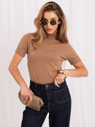 Camelowy elegancki sweter damski z golfem i krótkim rękawem ITALY MODA