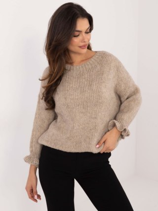Beżowy sweter damski oversize z falbankami i dodatkiem wełny ITALY MODA