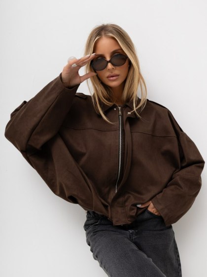 Brązowa kurtka damska z imitacji zamszu oversize na suwak ITALY MODA