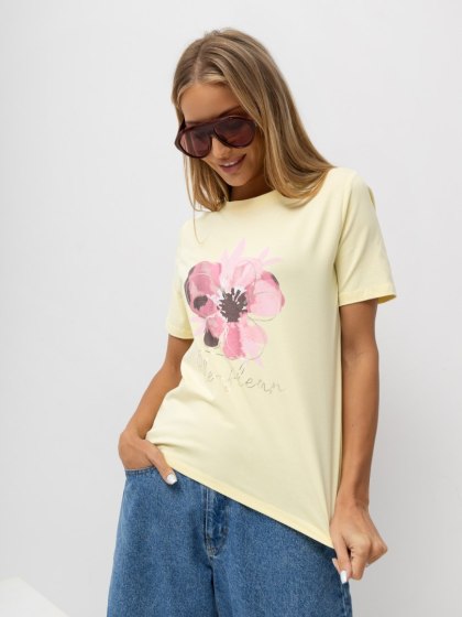 Jasnożółty bawełniany t-shirt damski z kwiatowym nadrukiem RUE PARIS