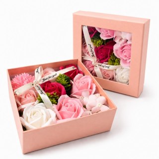 Bukiet zapachowych kwiatów mydlanych w ozdobnym pudełku, flower box BUK02R