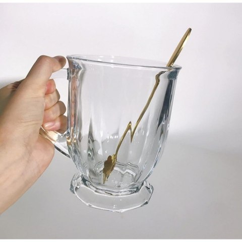 Szklanka ryflowana na stopce z uchem 500 ml