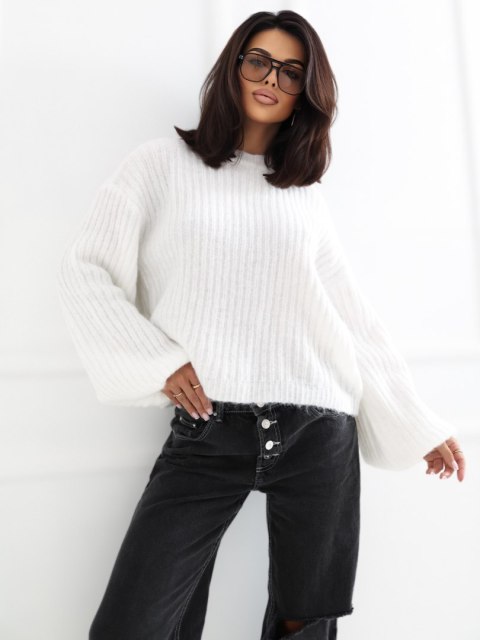 Sweter damski ecru oversize z wełną i bufiastymi rękawami