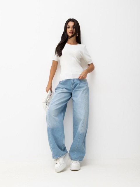 Ecru sweter damski z 51% wiskozy