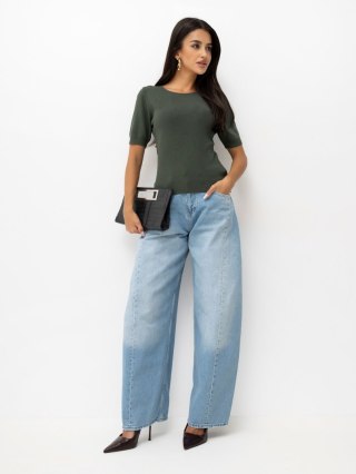 Khaki sweter damski basic z krótkim rękawem i okrągłym dekoltem SHEEP