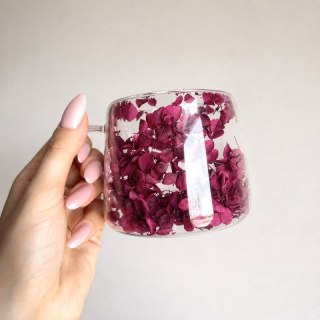 Szklanka termiczna z kwiatami w środku, pełna hortensji, burgund bordo180 ml 1szt SZK219