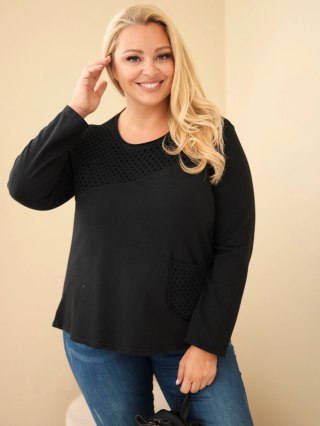 Bluza damska bawełniana Plus Size z ażurową wstawką i kieszenią czarna
