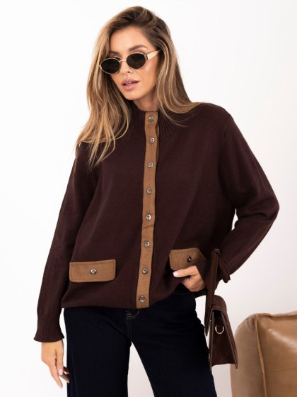 Brązowy kardigan damski ze stójką i zamszowymi wstawkami ITALY MODA