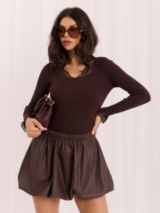 Brązowy dopasowany damski sweter w prążek z koronką ITALY MODA