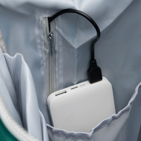 Zielony plecak damski z poliestru z miejscem na laptopa i portem USB - Peterson