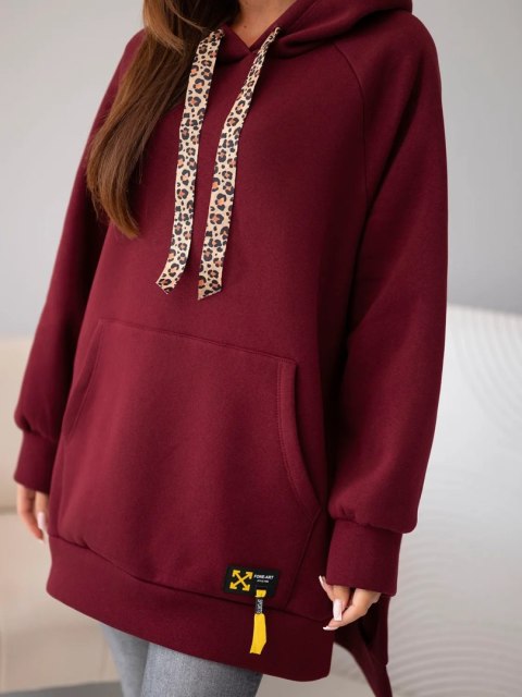 Długa bordowa bluza oversize z kieszenią kangurką z przodu