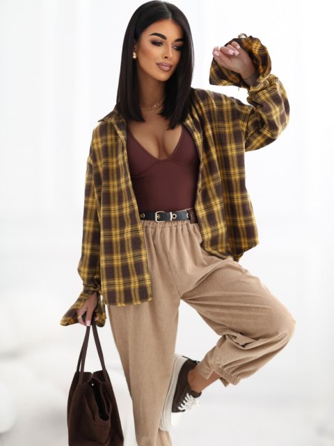 Żółta koszula ITALY MODA – detal ozdobnego wiązania na mankiecie