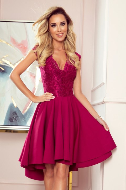 300-4 PATRICIA - sukienka z dłuższym tyłem i koronkowym dekoltem - BORDOWA - XXXXL 300-4 PATRICIA - sukienka z dłuższym tyłem i koronkowym dekoltem - BORDOWA - XXXXL