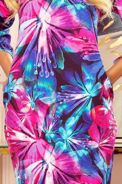 323-1 Wygodna sukienka OVERSIZE - niebiesko-różowe kwiaty - XXL 323-1 Wygodna sukienka OVERSIZE - niebiesko-różowe kwiaty - XXL